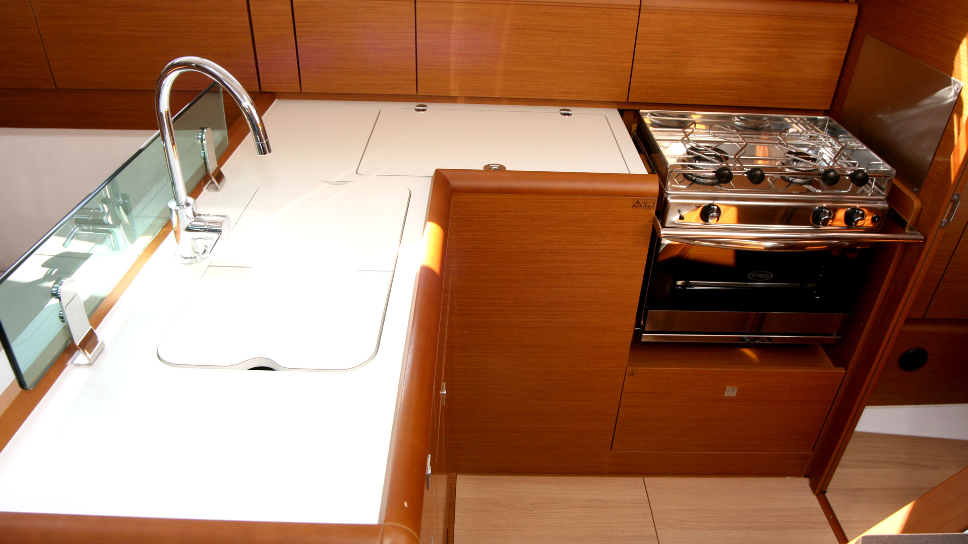 Sun Odyssey 389 - 2 cab. — photo 11