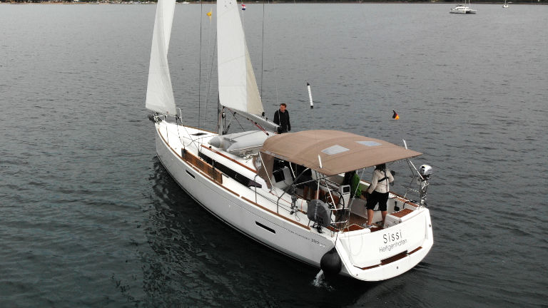 Sun Odyssey 389 — photo 6