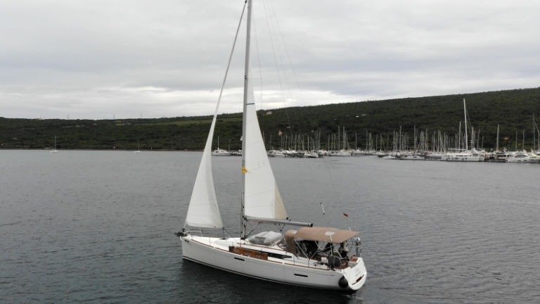 Sun Odyssey 389 — photo 7