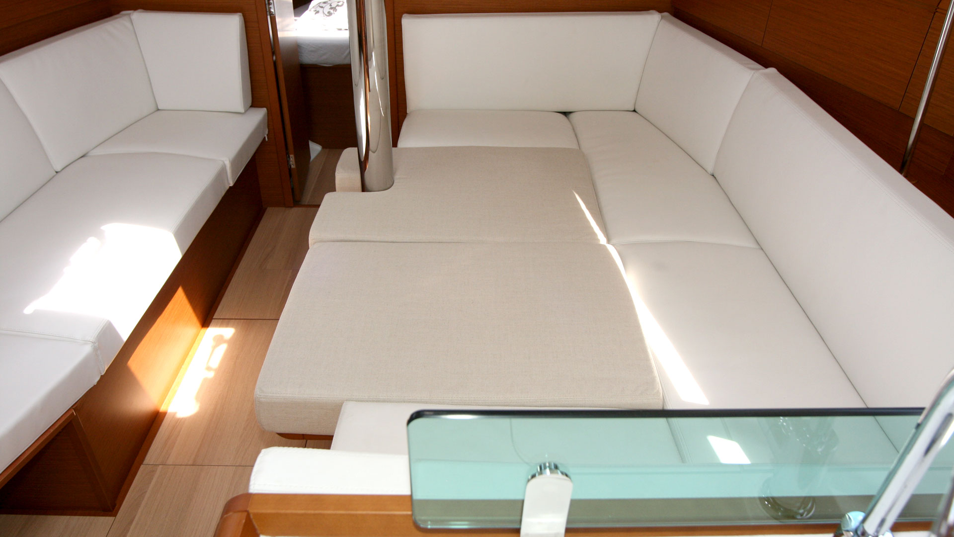 Sun Odyssey 389 — photo 13