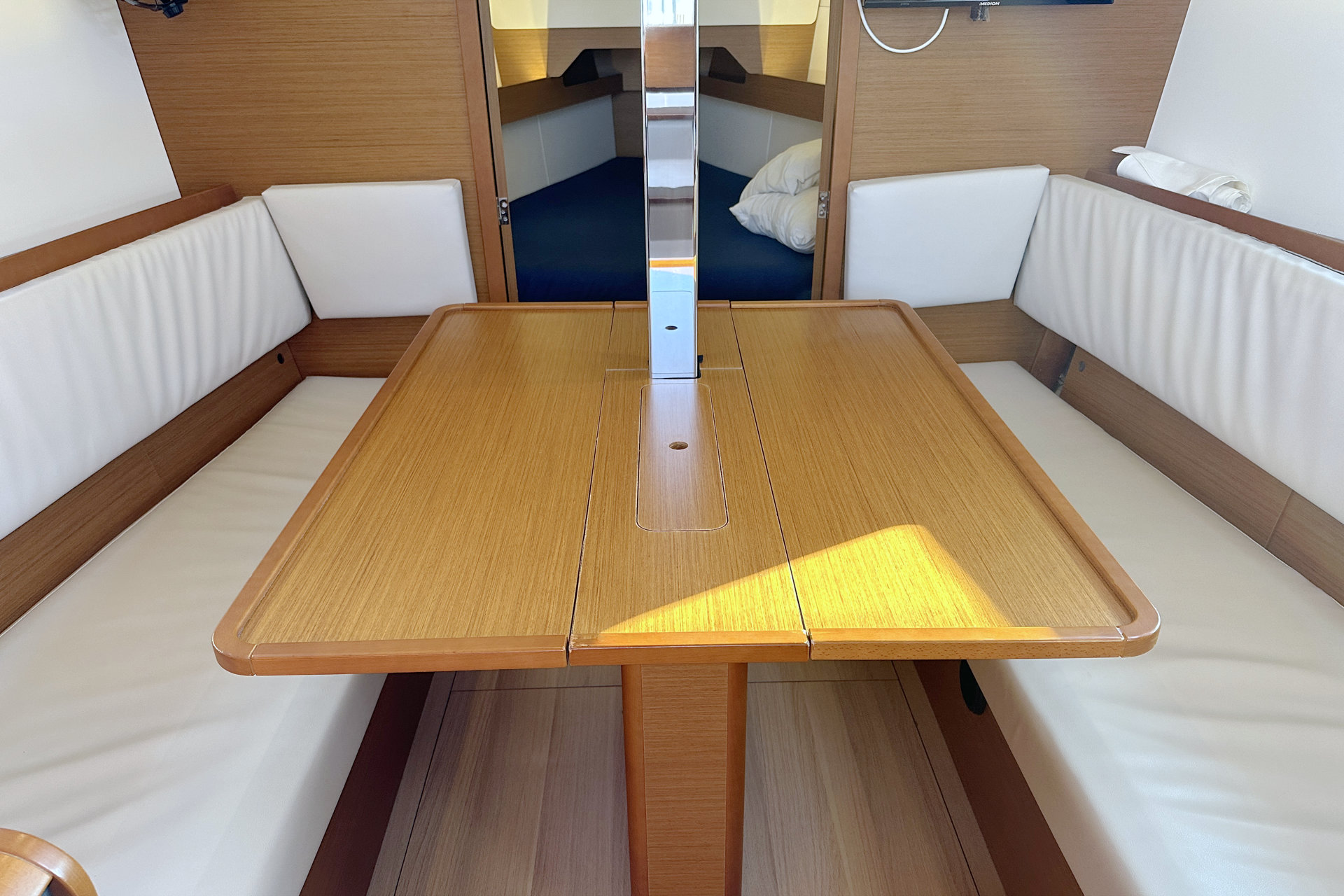 Sun Odyssey 349 - 2 cab. — photo 9