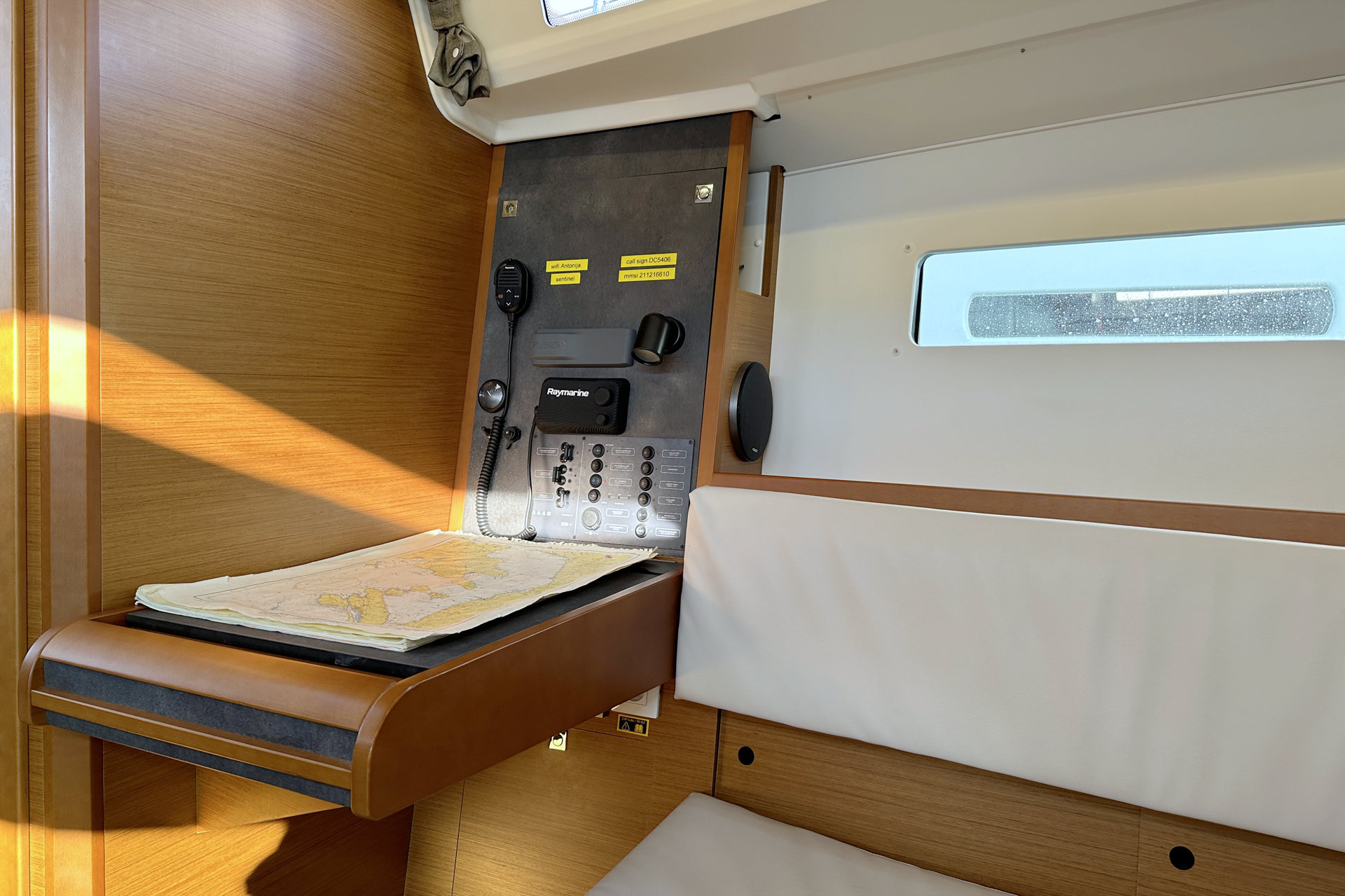 Sun Odyssey 349 - 2 cab. — photo 10