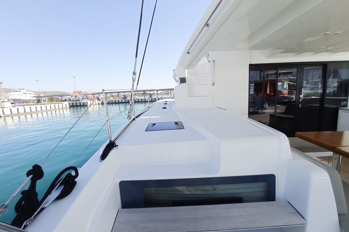 Lagoon 50 - 6 + 1 cab. — photo 13