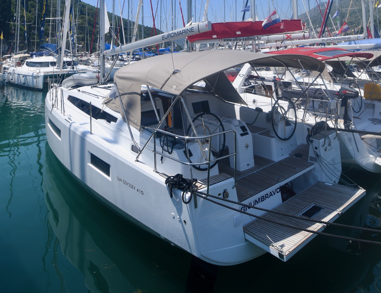 Sun Odyssey 410 - 3 cab. — photo 1