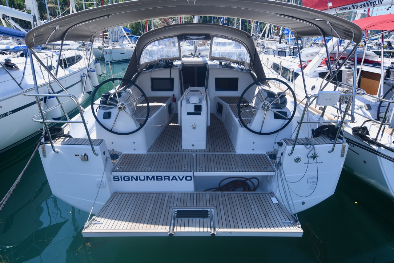 Sun Odyssey 410 - 3 cab. — photo 3
