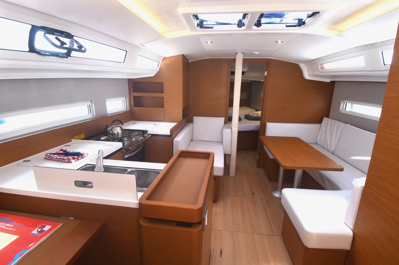 Sun Odyssey 410 - 3 cab. — photo 4