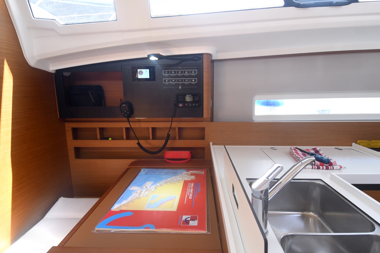 Sun Odyssey 410 - 3 cab. — photo 6