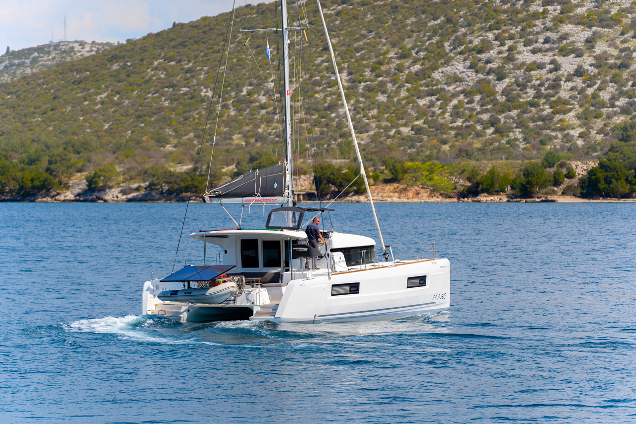 Lagoon 40 - 3 + 2 cab — photo 4
