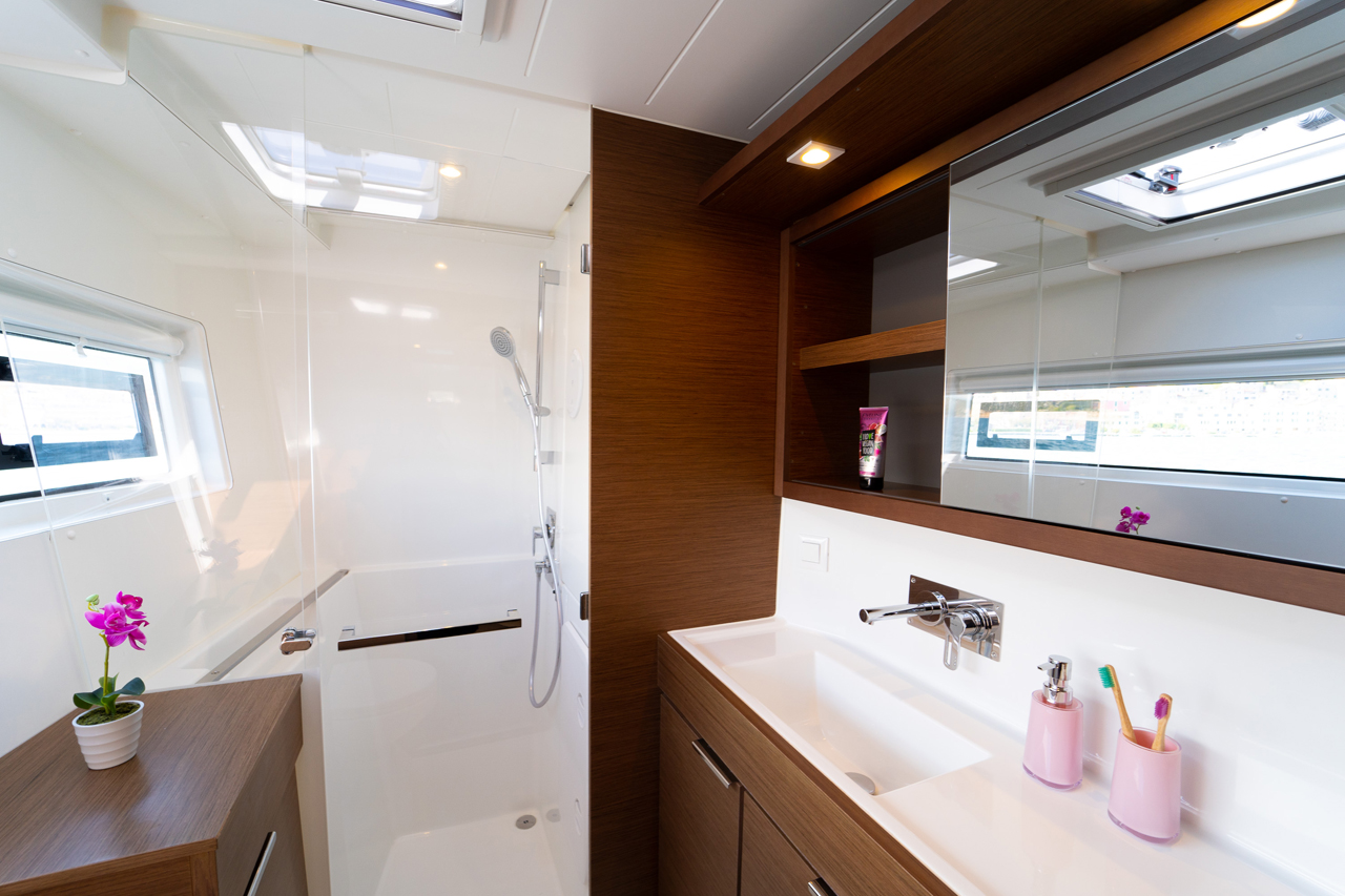 Lagoon 40 - 3 + 2 cab — photo 17