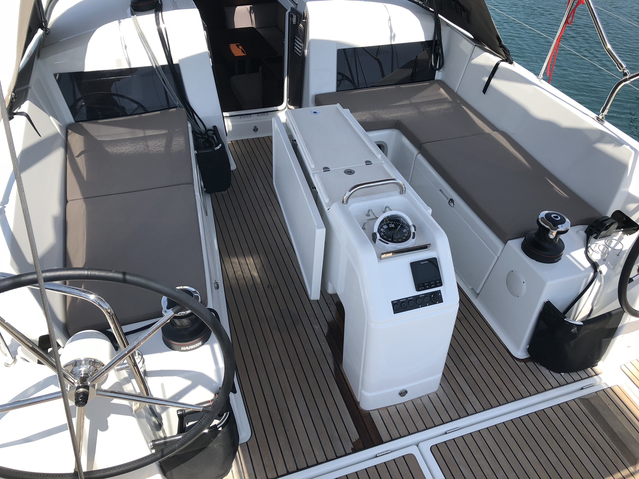 Sun Odyssey 440 - 4 cab. — photo 6