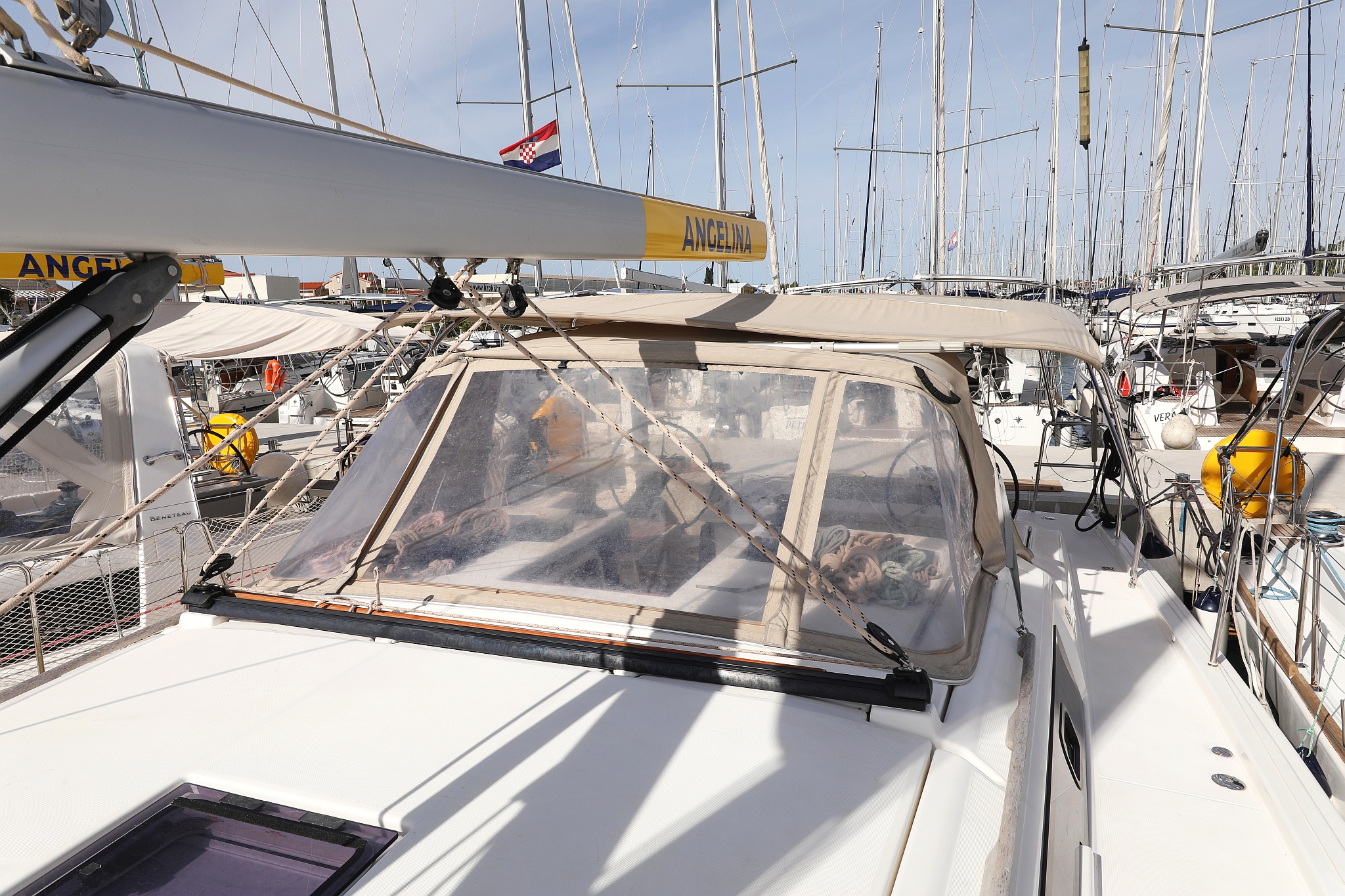 Dufour 430 GL — photo 11