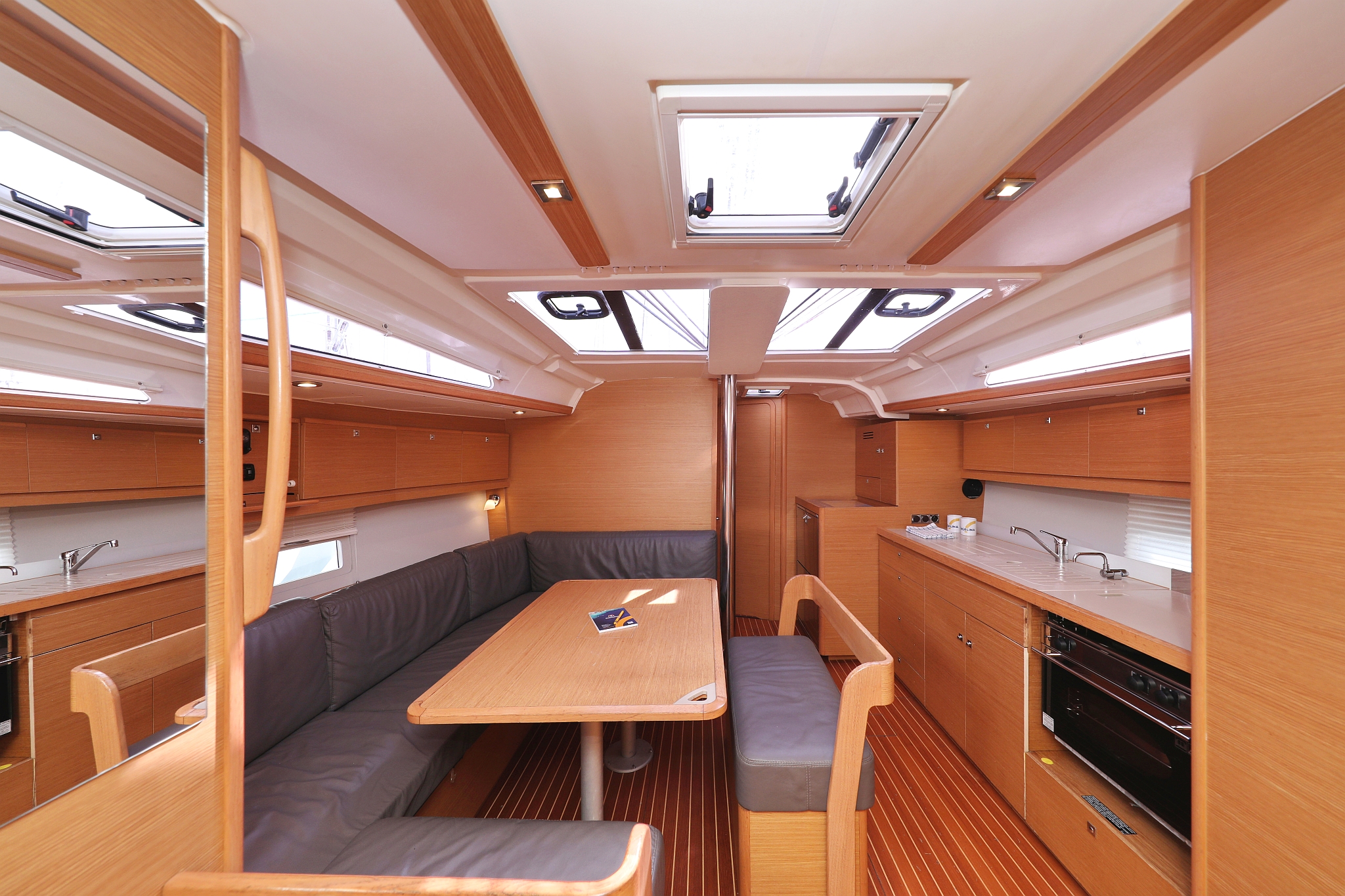 Dufour 430 GL — photo 12