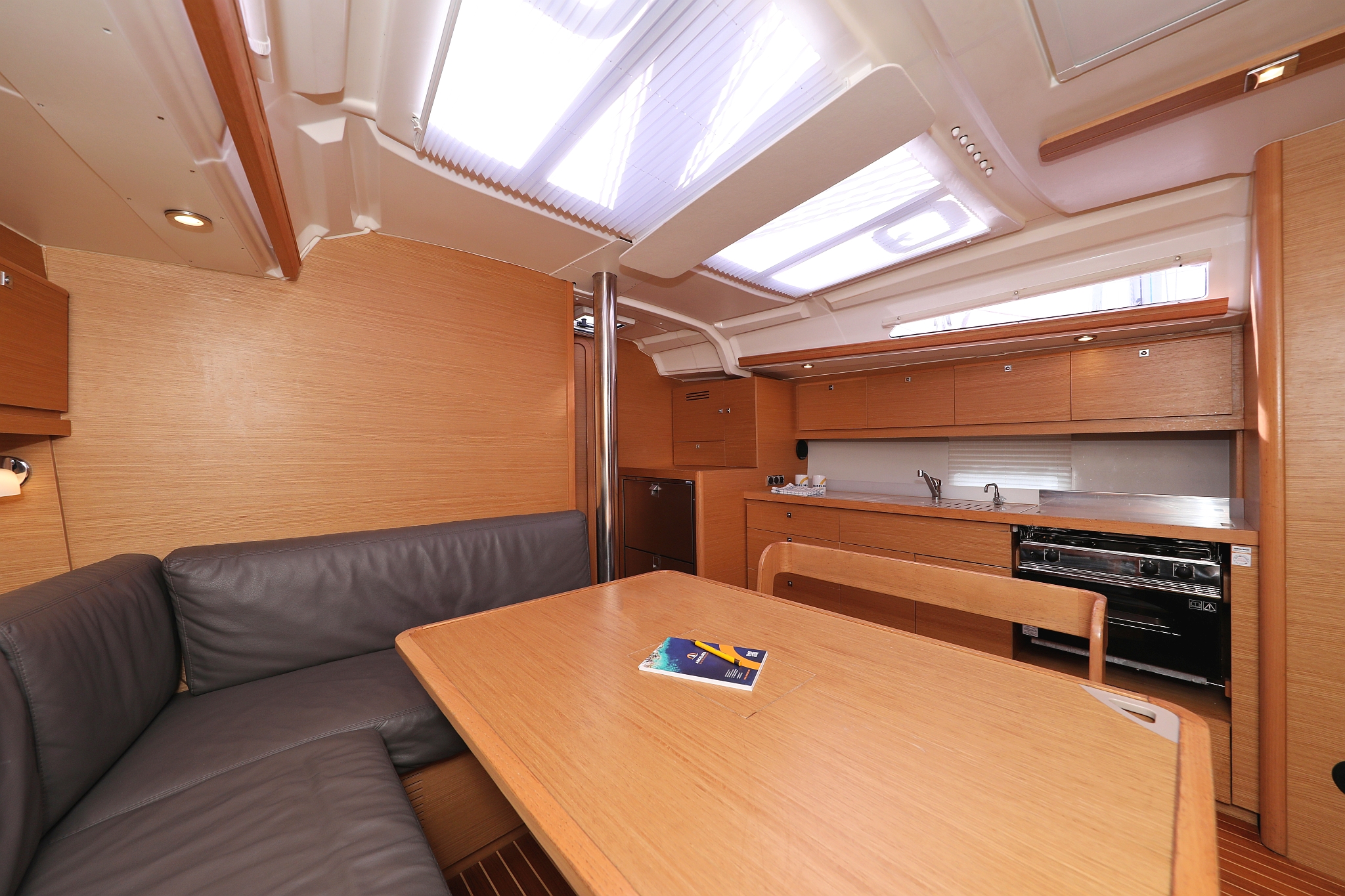 Dufour 430 GL — photo 14