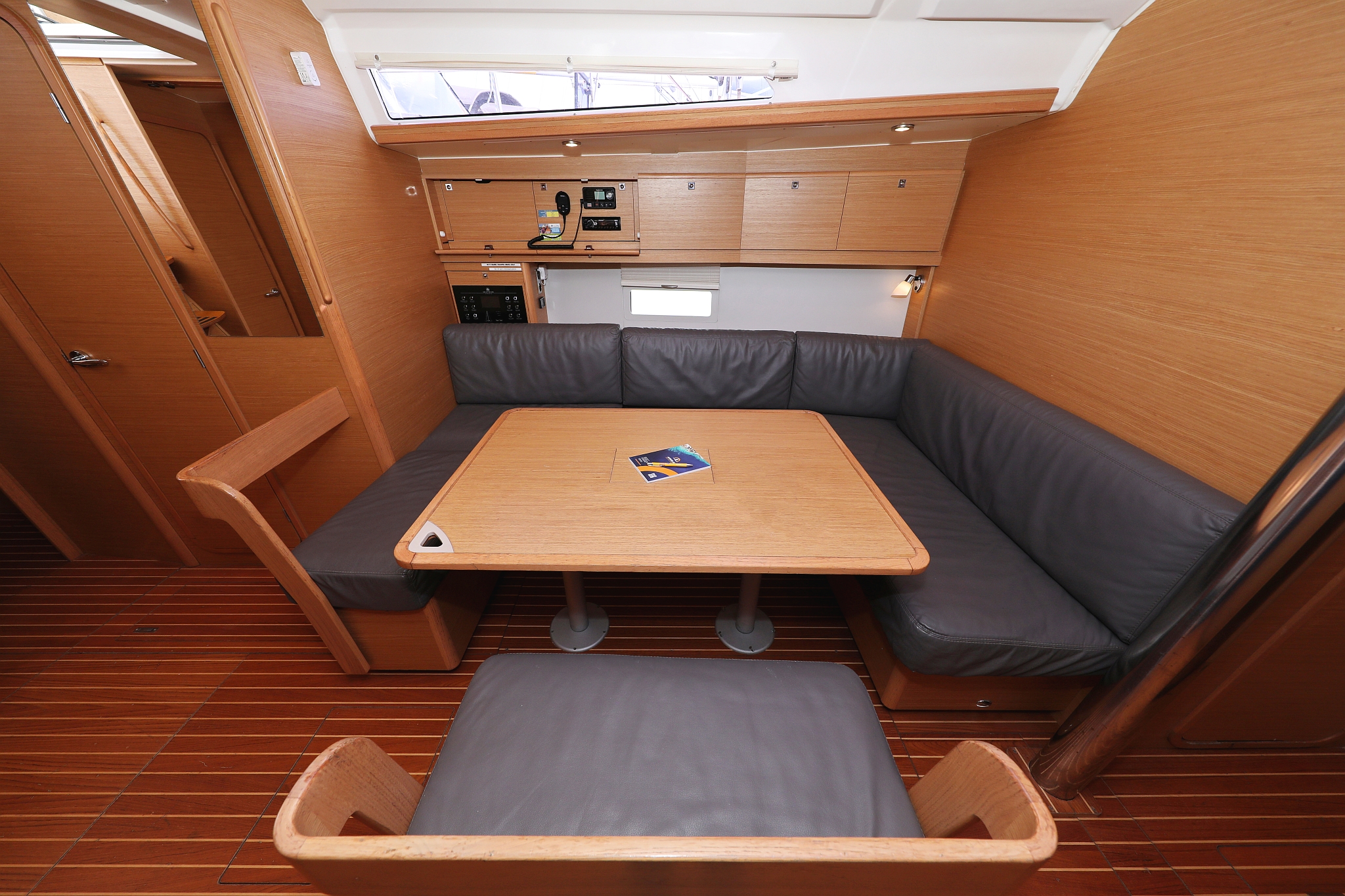 Dufour 430 GL — photo 21