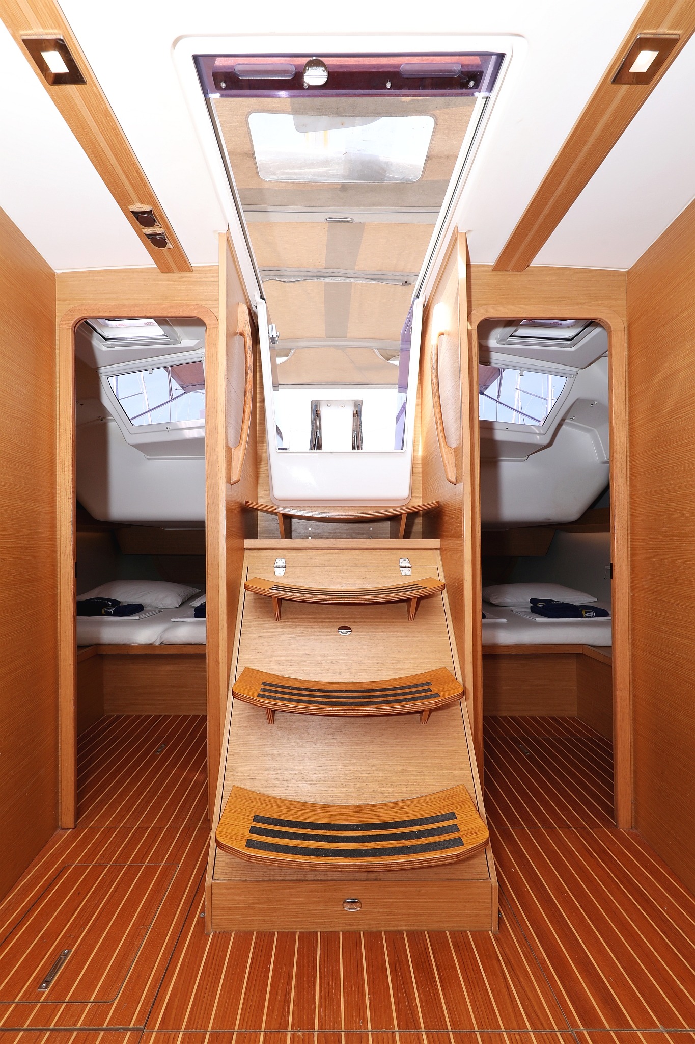 Dufour 430 GL — photo 22