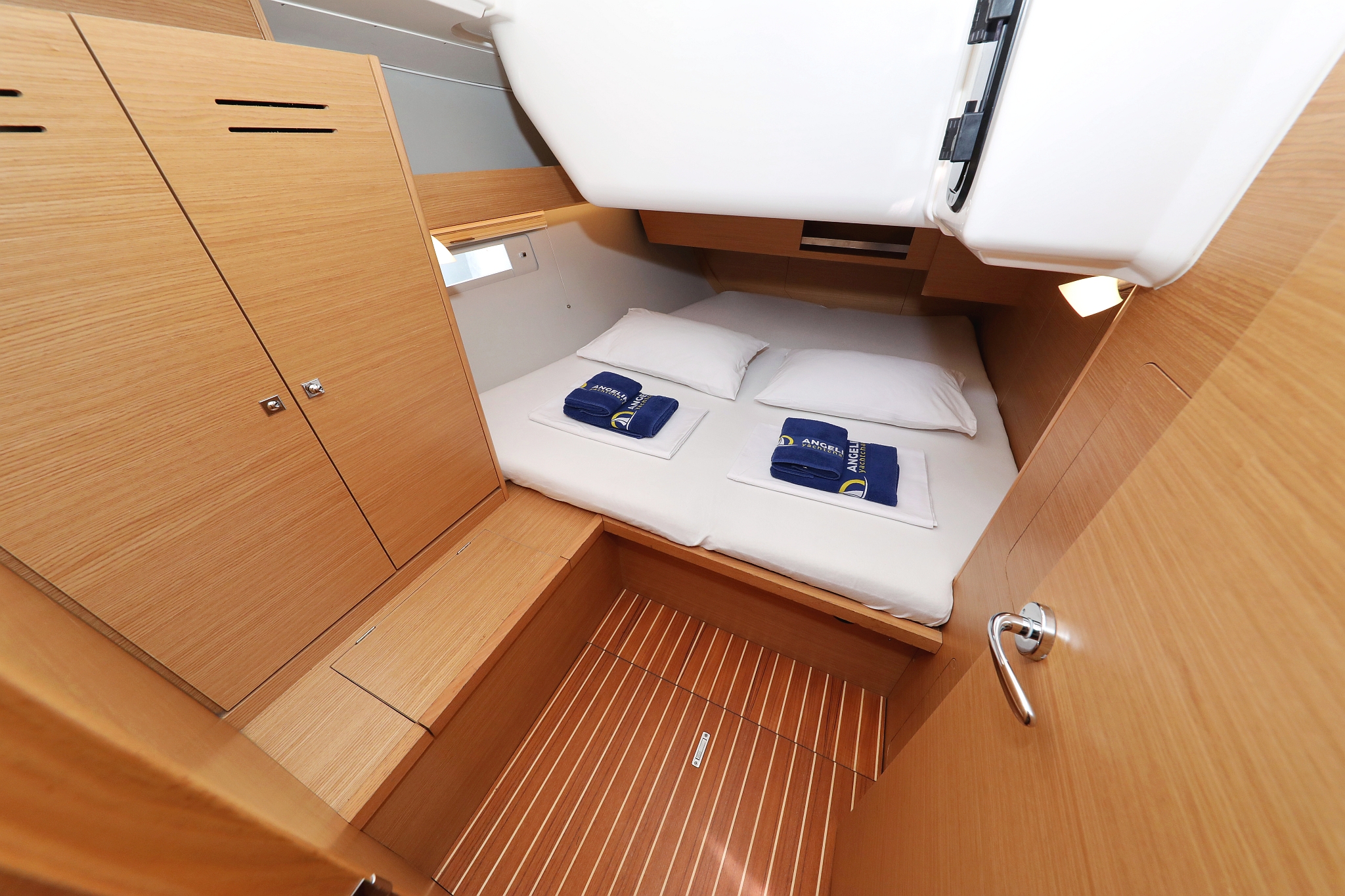 Dufour 430 GL — photo 23
