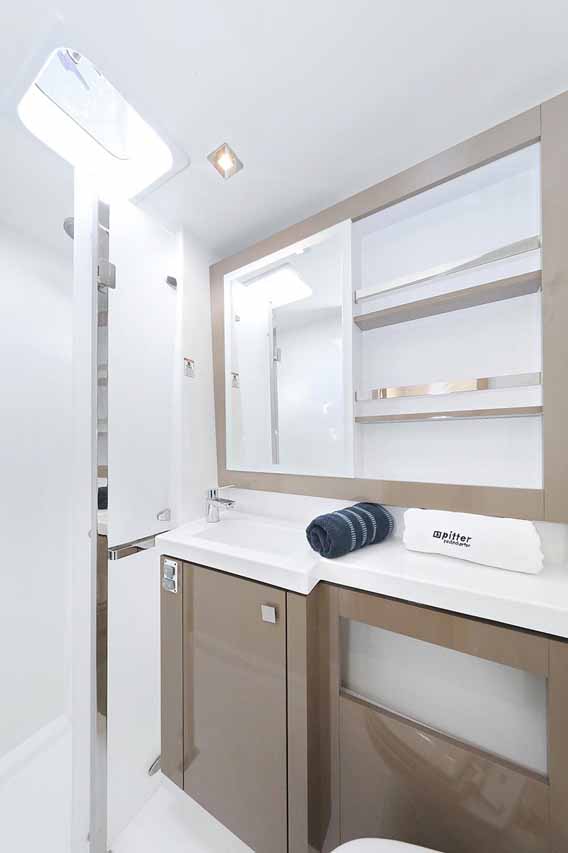Fountaine Pajot Saona 47 Quintet - 5 + 1 cab. — photo 24