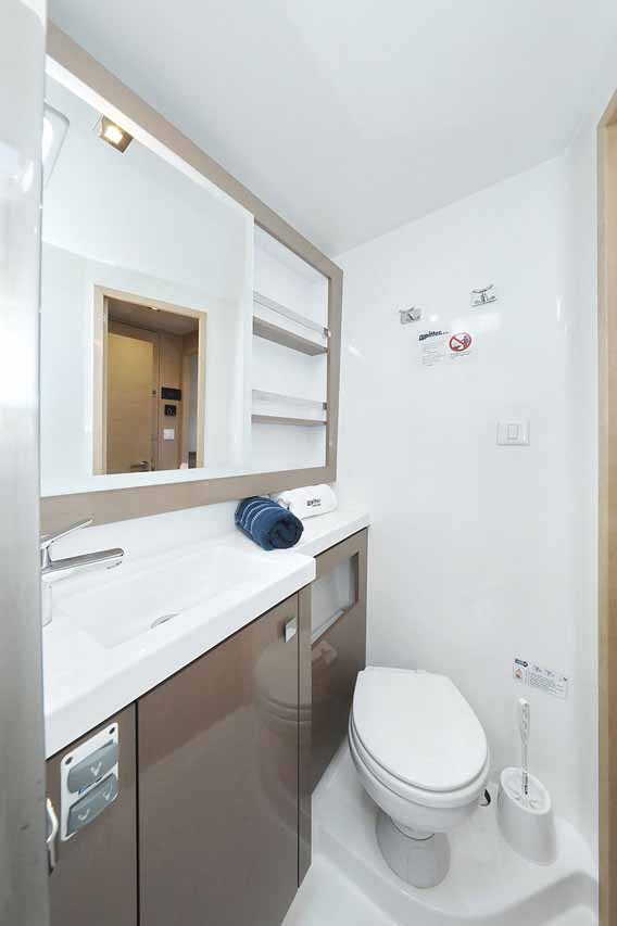 Fountaine Pajot Saona 47 Quintet - 5 + 1 cab. — photo 25