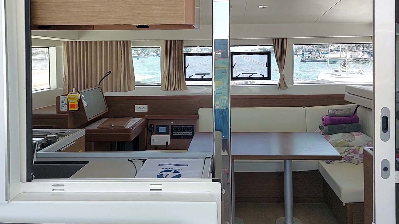 Lagoon 40 - 4 + 2 cab — photo 6