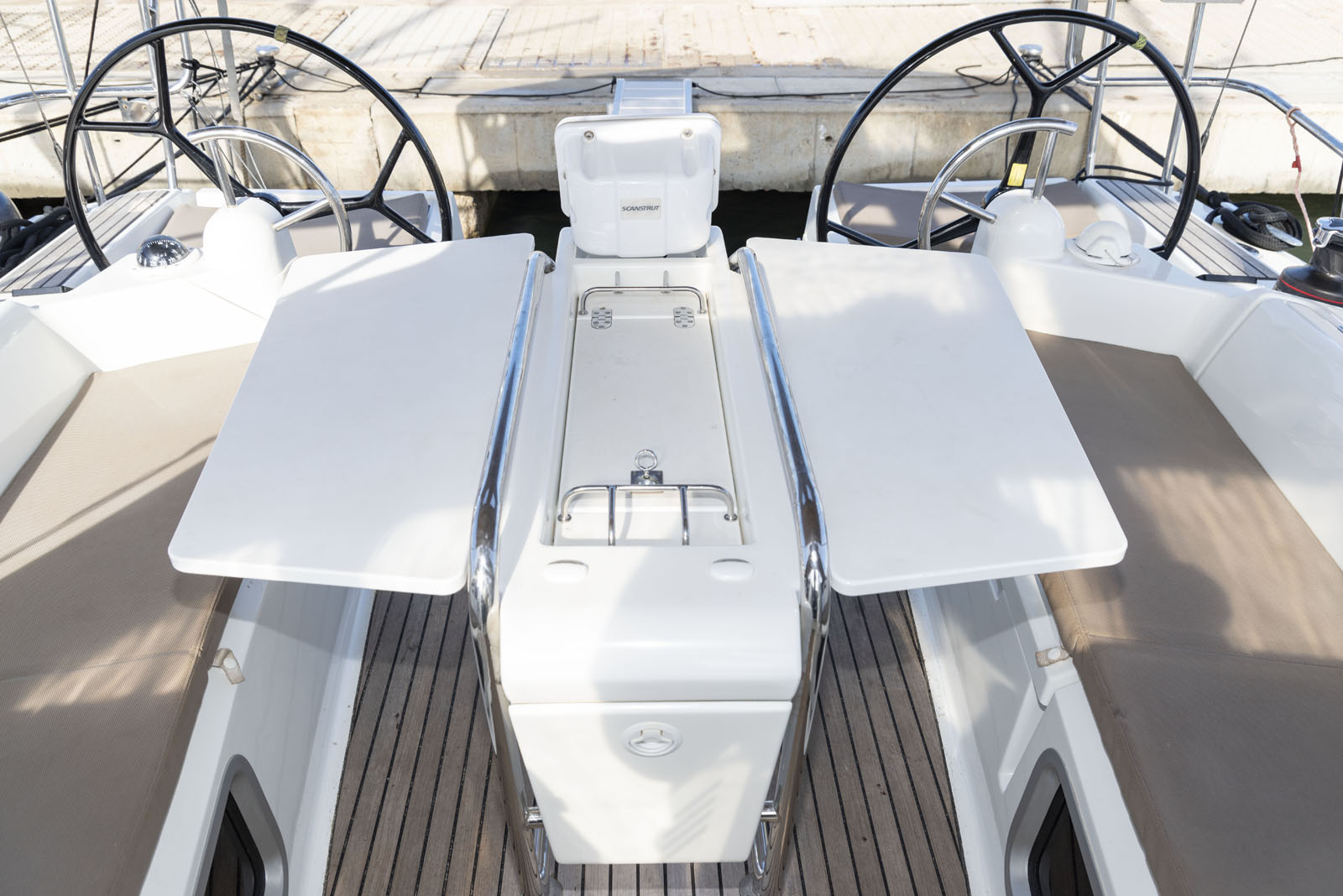 Sun Odyssey 389 — photo 6