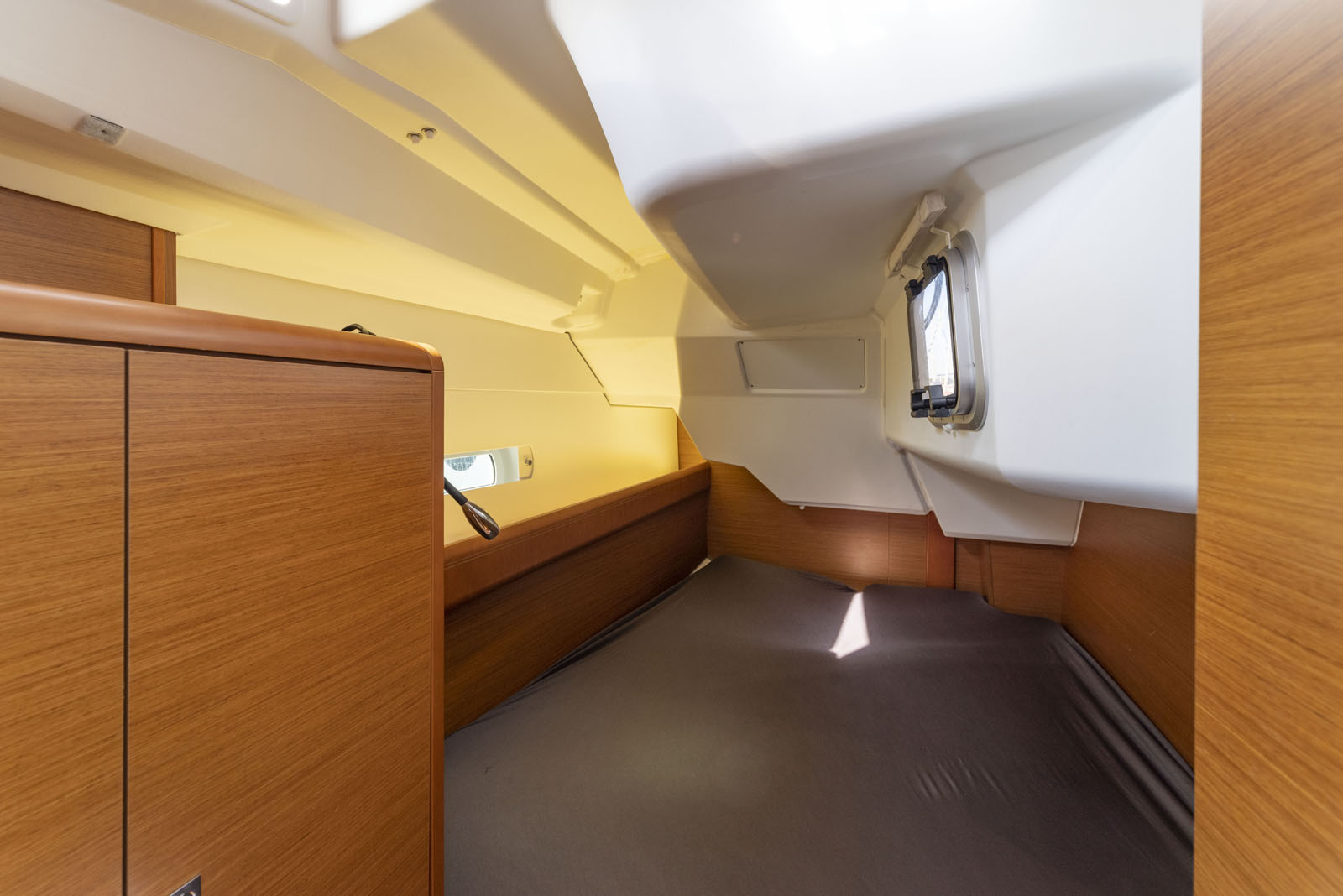 Sun Odyssey 389 — photo 10