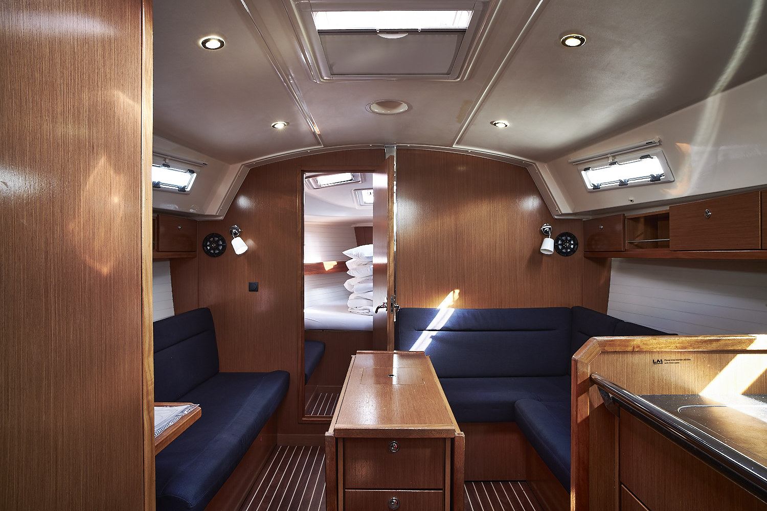 Bavaria Cruiser 36 — photo 4