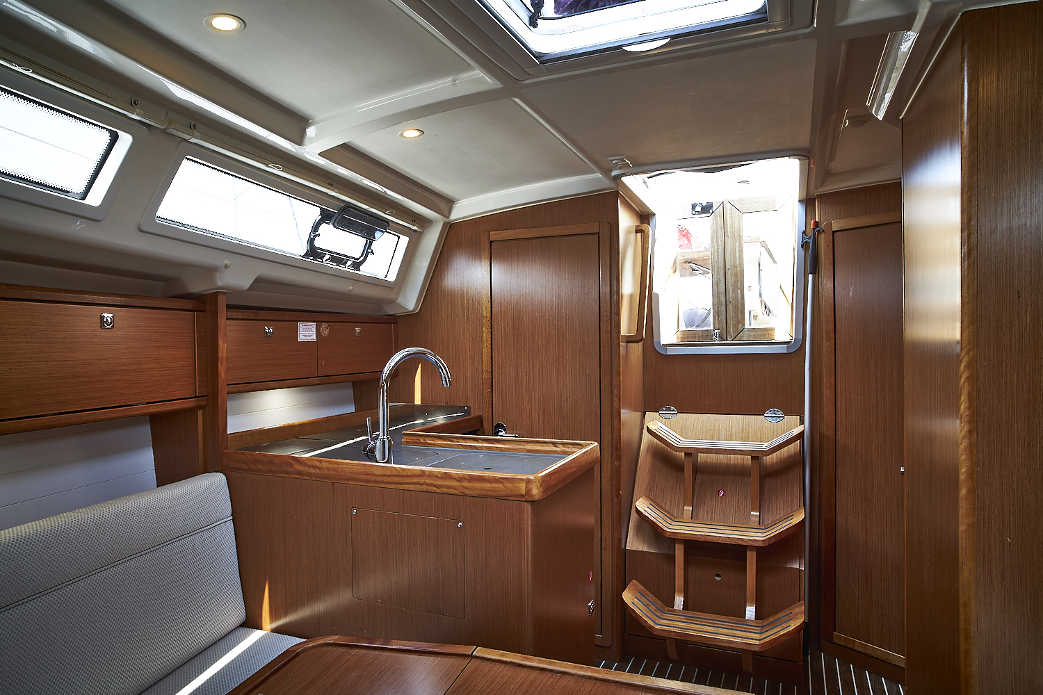 Bavaria Cruiser 34 — photo 6