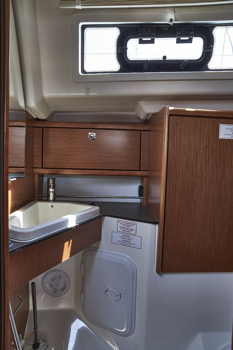 Bavaria Cruiser 34 — photo 12