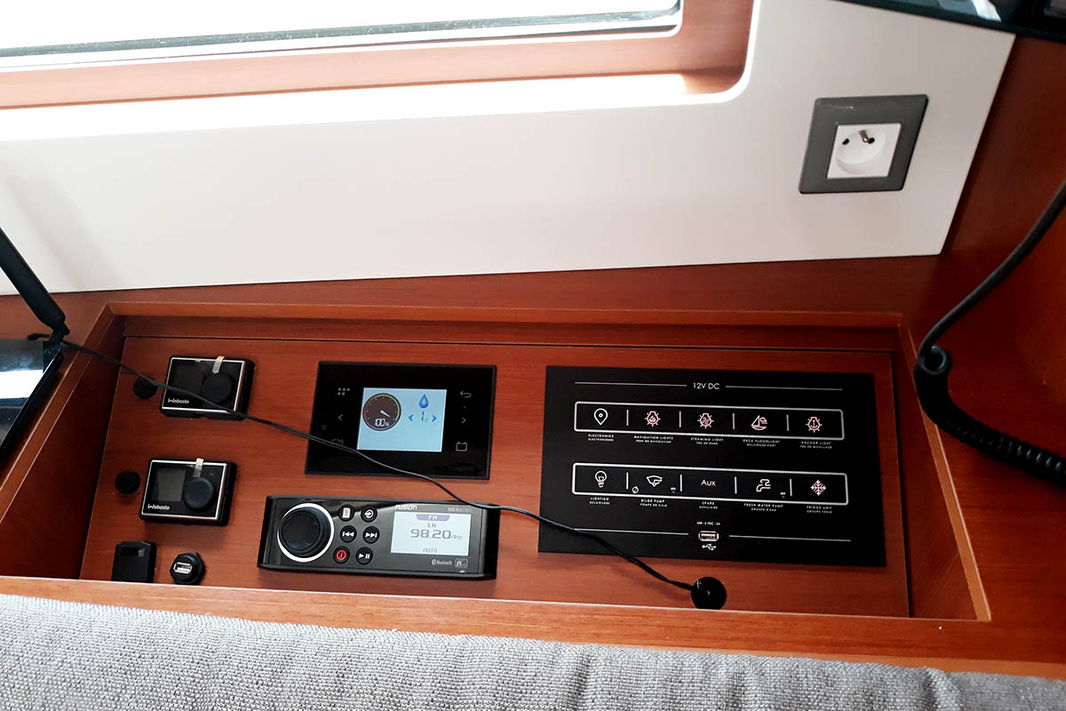 Oceanis 46.1 — photo 10