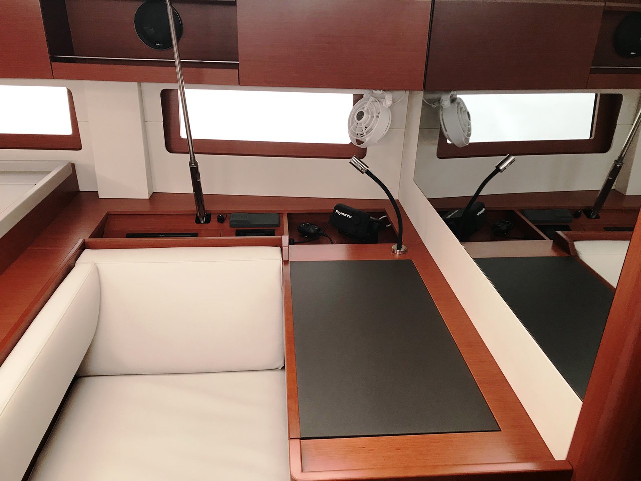 Oceanis 51.1 - 5 + 1 cab. — photo 12
