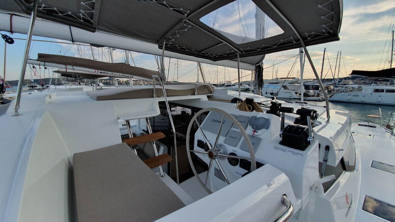 Fountaine Pajot Astrea 42 - 4 + 2 cab. — photo 3