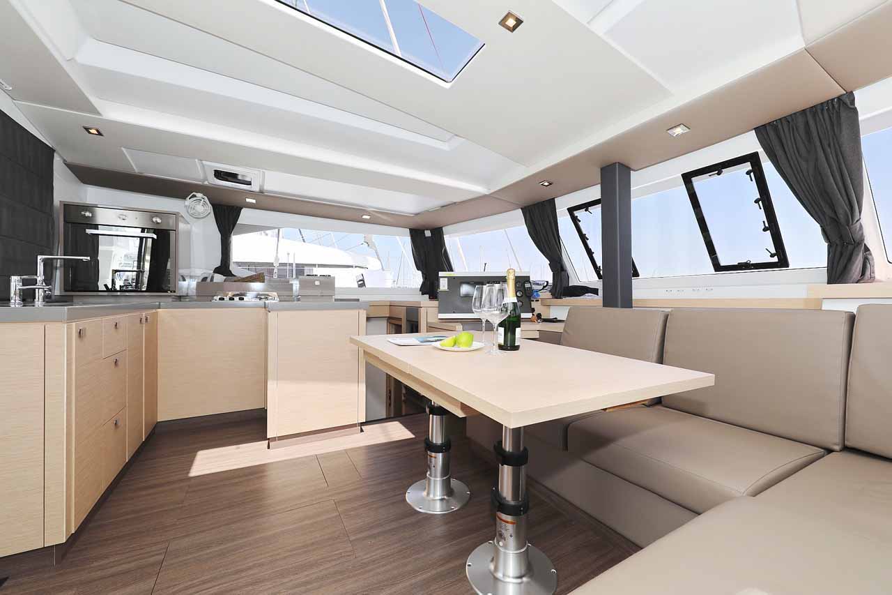 Fountaine Pajot Astrea 42 — photo 12