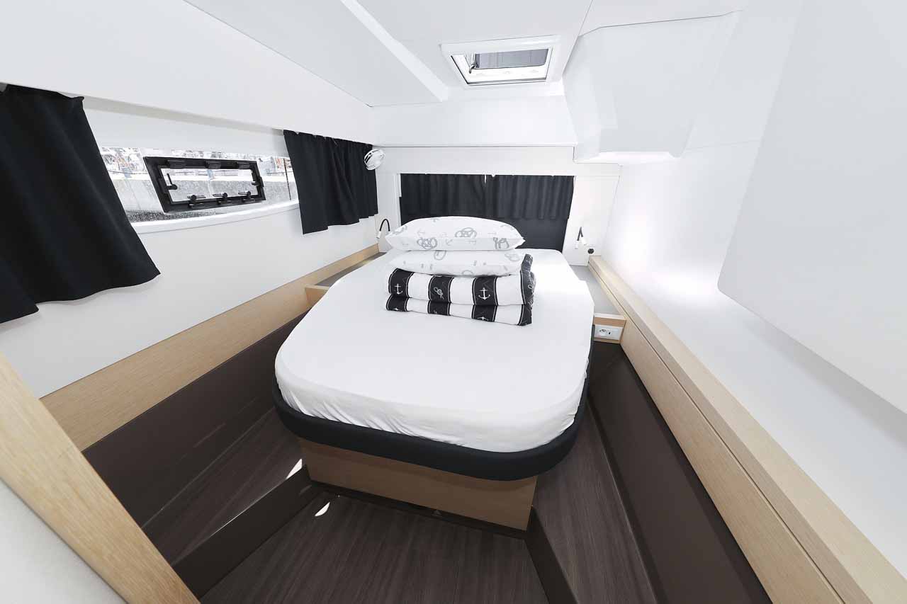 Fountaine Pajot Astrea 42 — photo 17