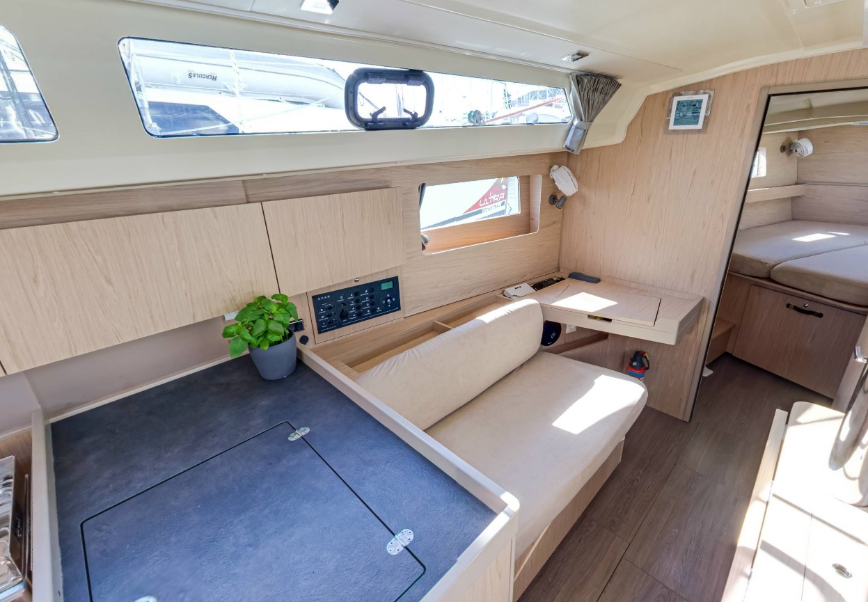 Oceanis 41.1 — photo 8