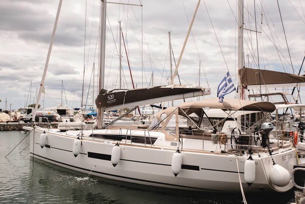 Dufour 520 GL — photo 11
