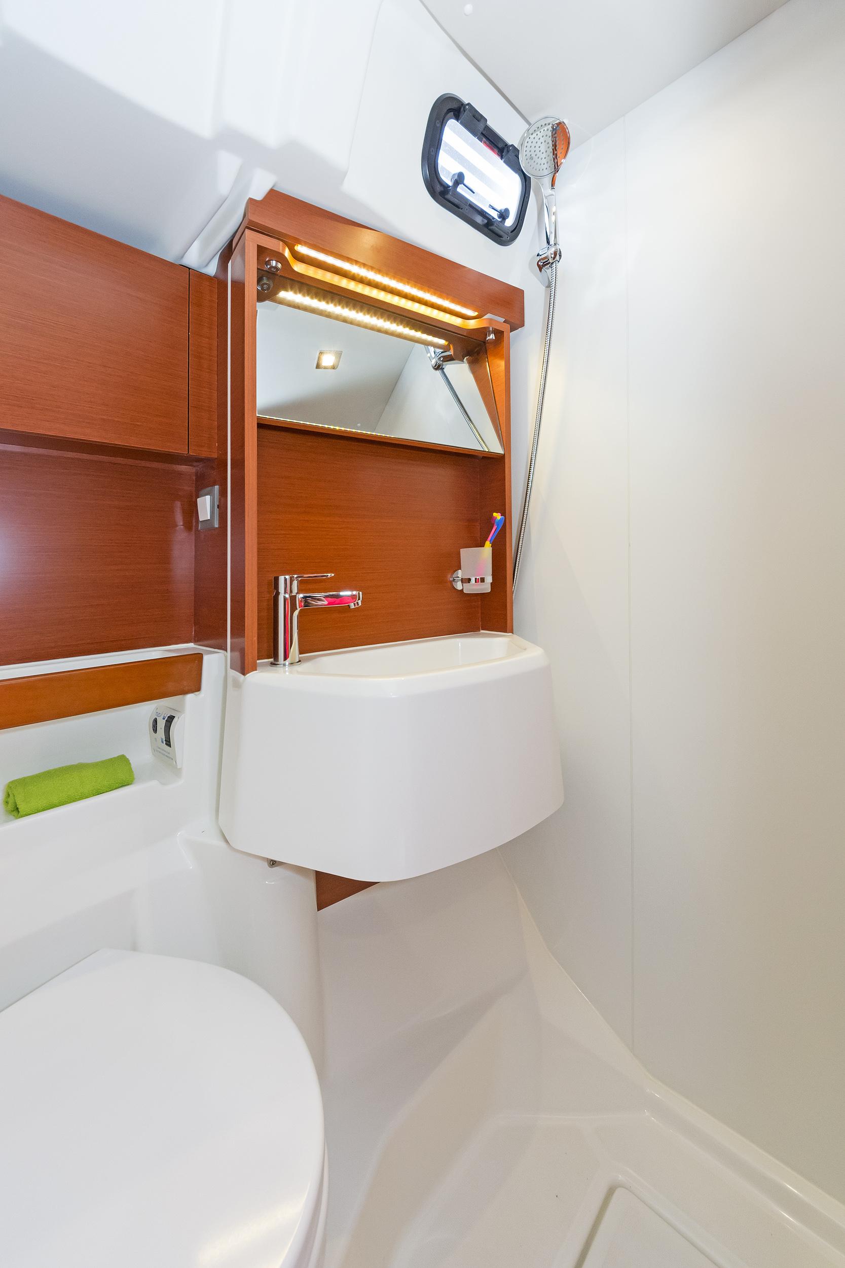 Oceanis 51.1 - 5 + 1 cab. — photo 19