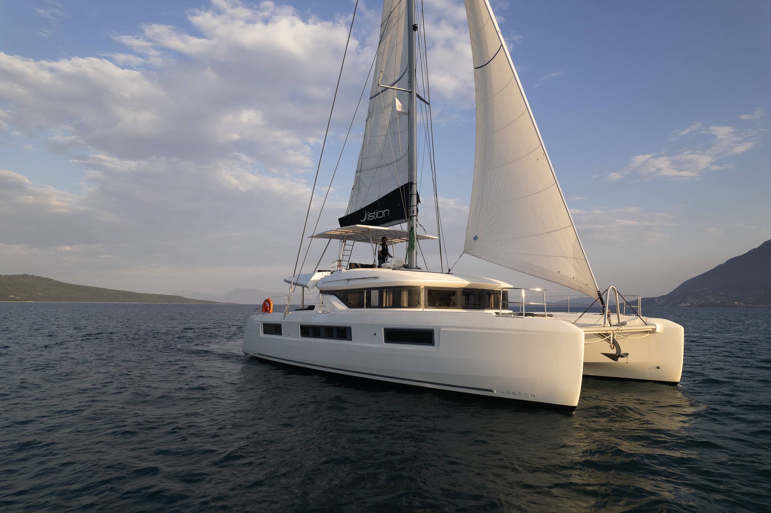Lagoon 50 - 6 + 2 cab. — photo 18