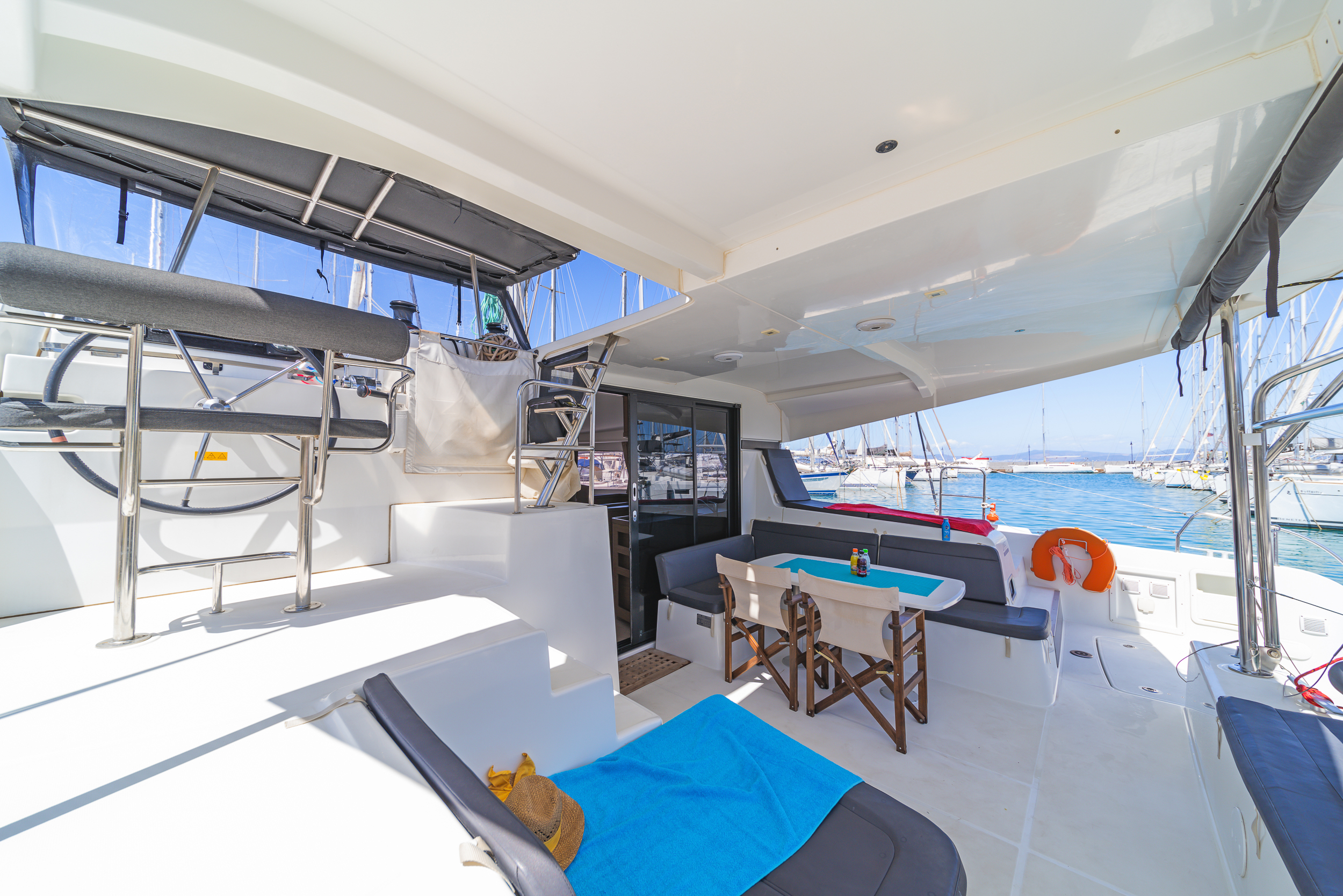 Lagoon 42 - 4 + 2 cab. — photo 15