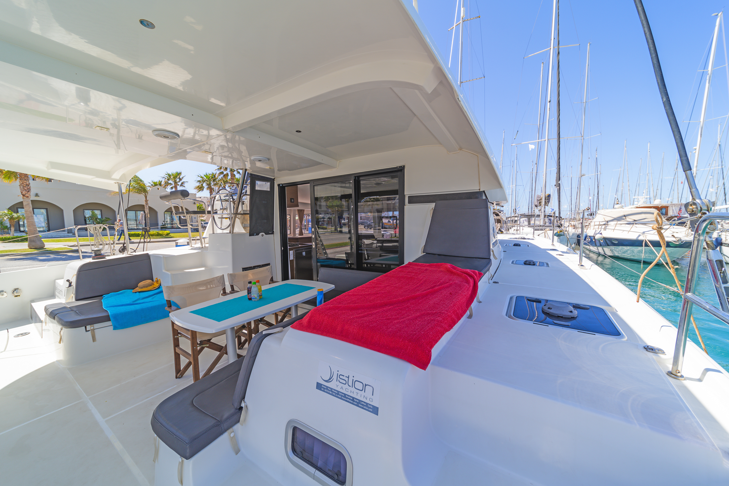 Lagoon 42 - 4 + 2 cab. — photo 16