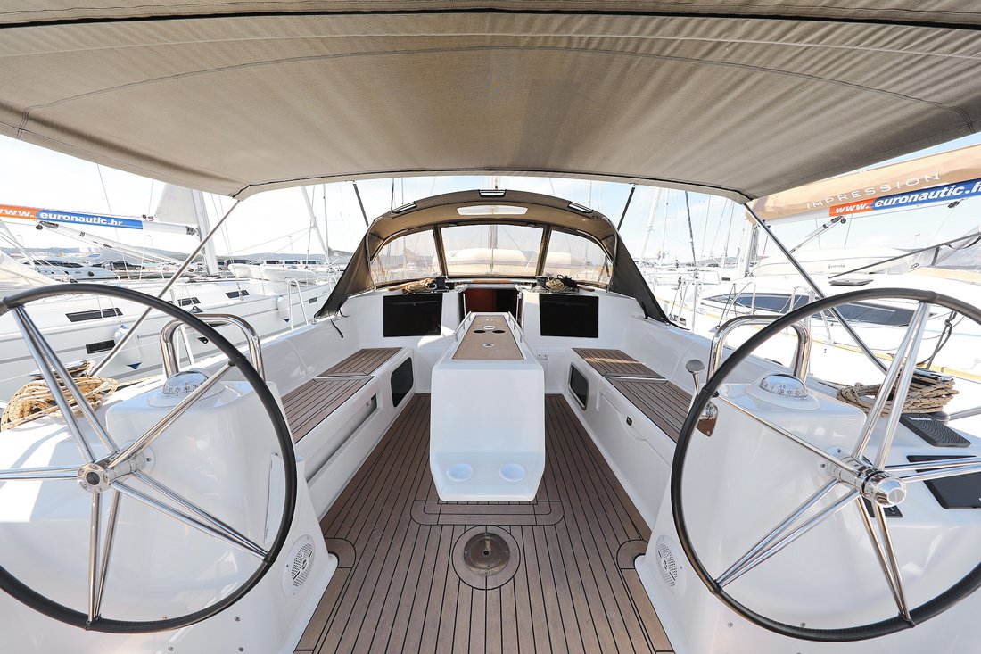 Dufour 460 GL - 5 cab. — photo 3