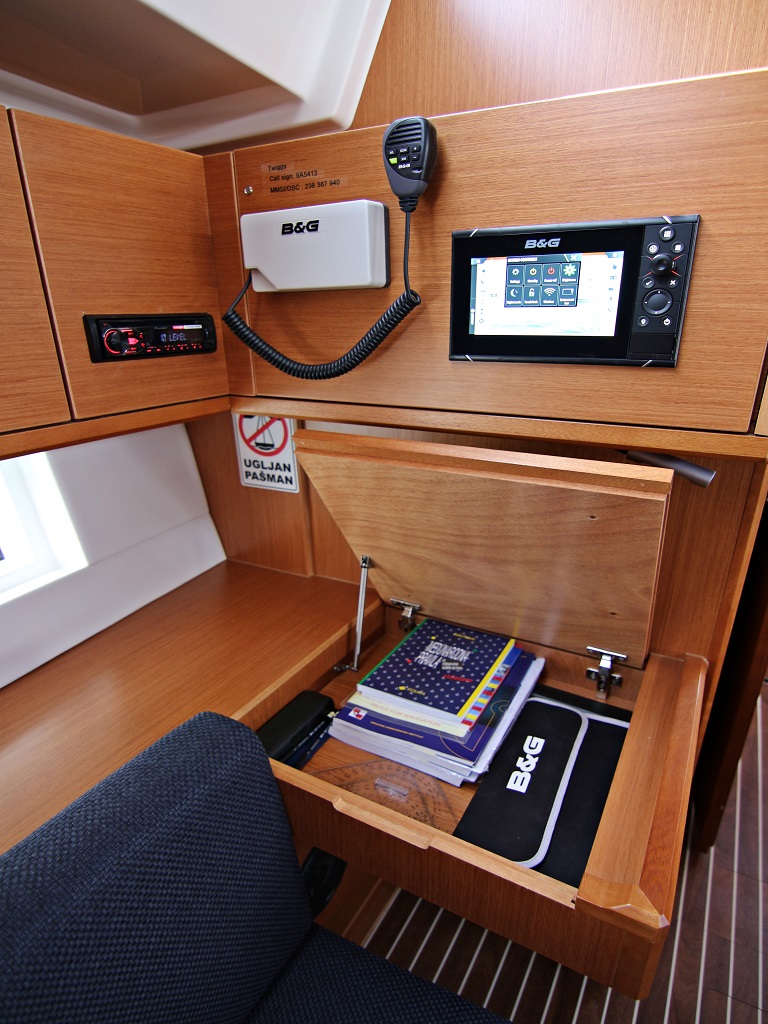 Bavaria C45 - 5 cab. — photo 7