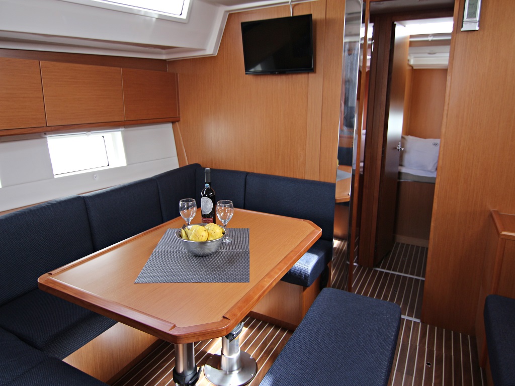 Bavaria C45 - 5 cab. — photo 14