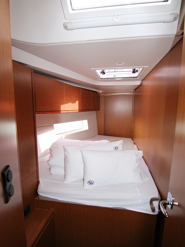 Bavaria C45 - 5 cab. — photo 18