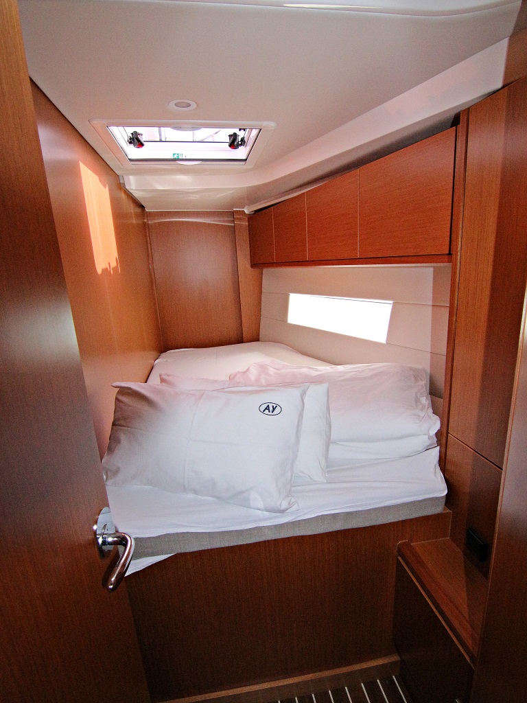 Bavaria C45 - 5 cab. — photo 19