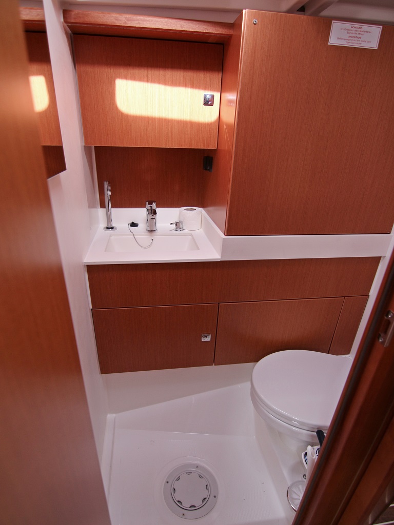 Bavaria C45 - 5 cab. — photo 20