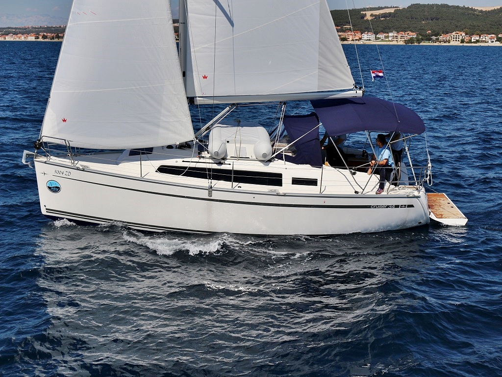 Bavaria Cruiser 34 — photo 1