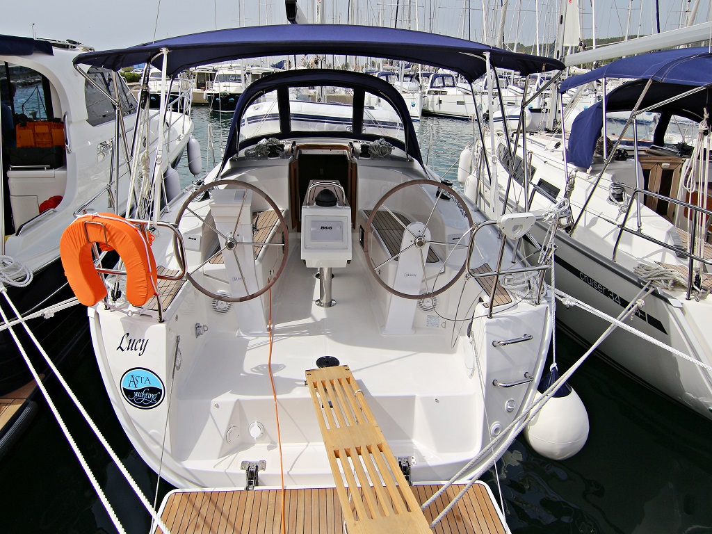 Bavaria Cruiser 34 — photo 4