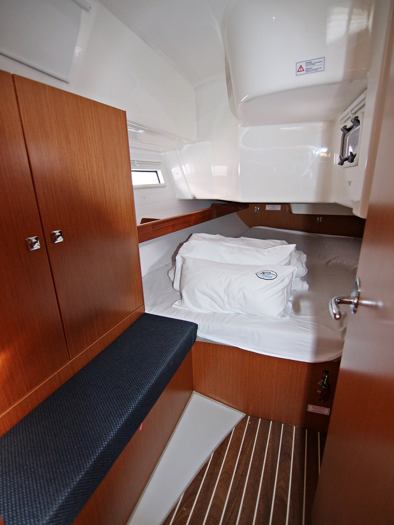Bavaria Cruiser 34 — photo 10