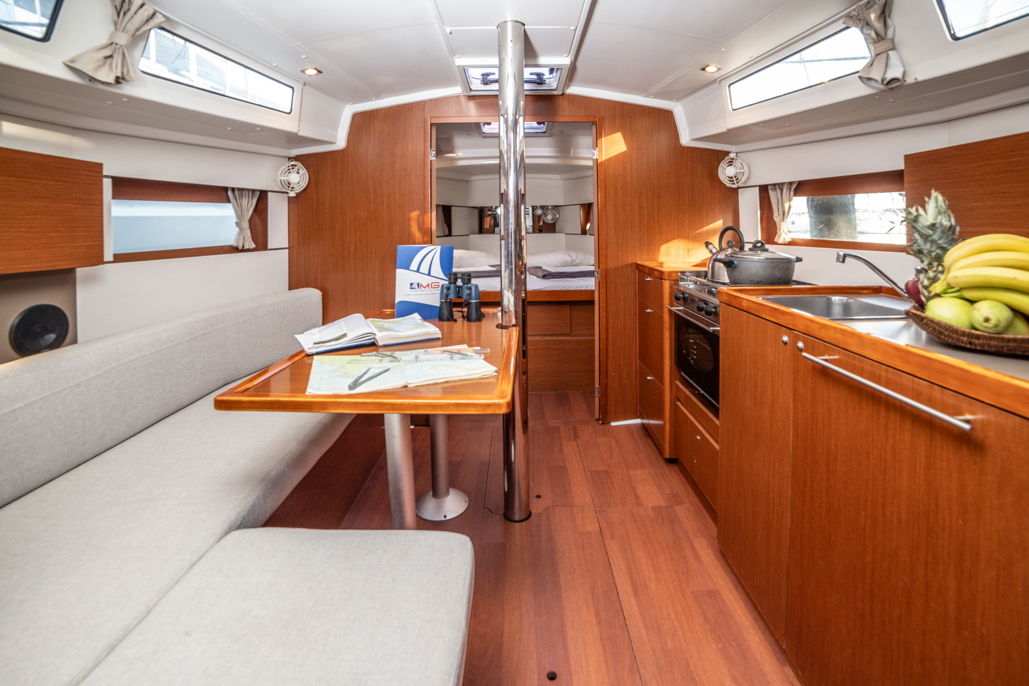 Oceanis 38.1 — photo 11