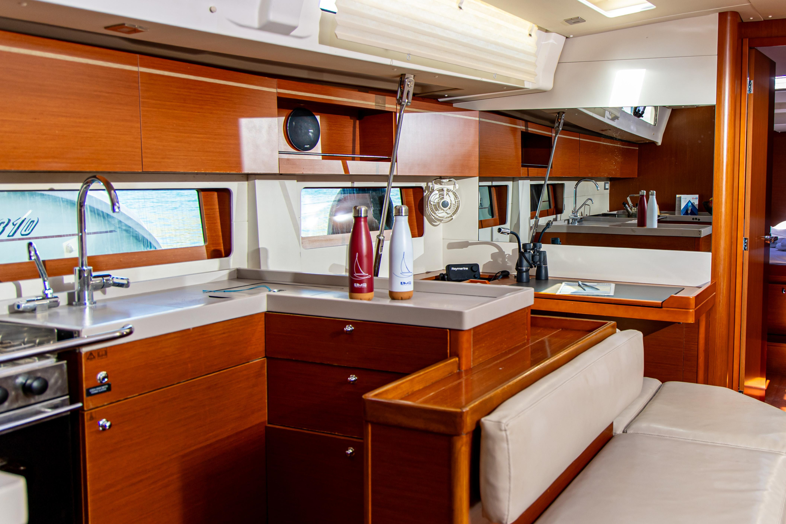 Oceanis 51.1 - 5 + 1 cab. — photo 13